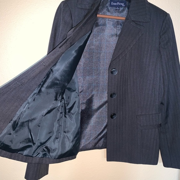 Evan-Picone Pant Suit - Picture 7 of 16